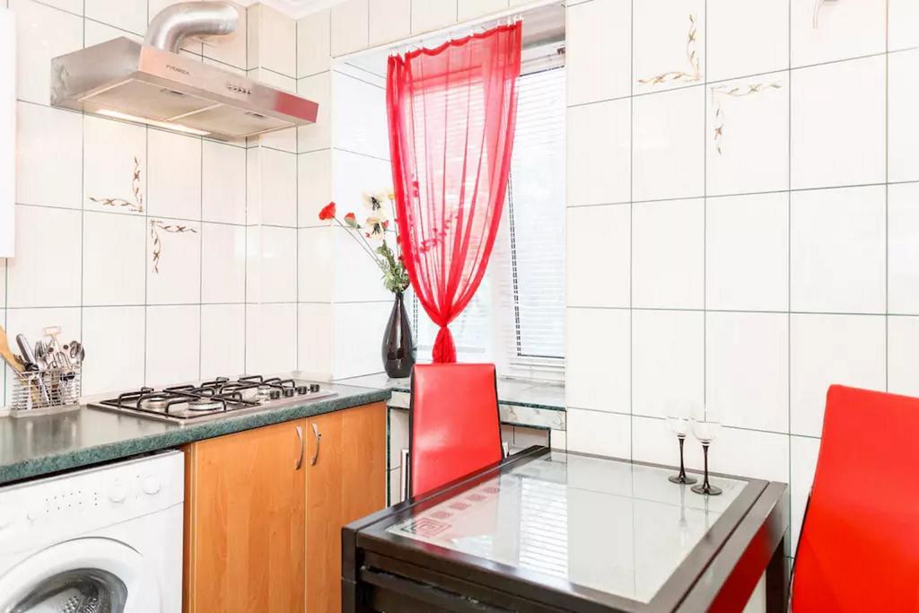 Apartment On Nezalezhnoy Ukrаiny Near Intourist Hotel Zaporizhia Zewnętrze zdjęcie
